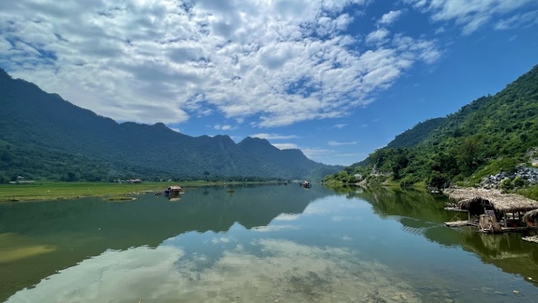 noong-lake-in-ha-giang